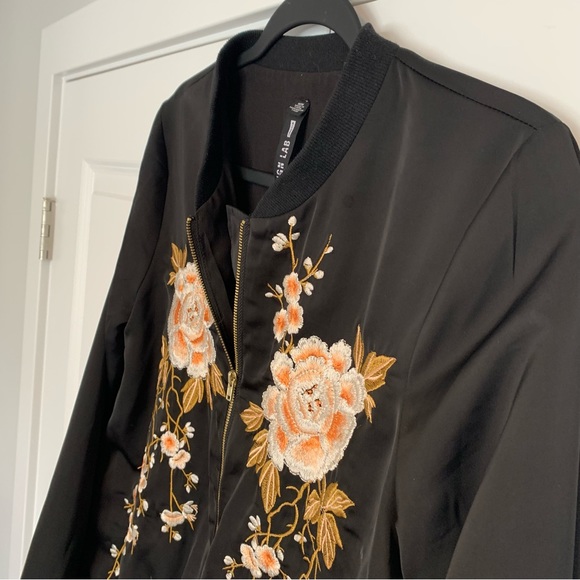 SOLD Divided Black Embroidered size M Bomber style sweater - Picture 6 of 7